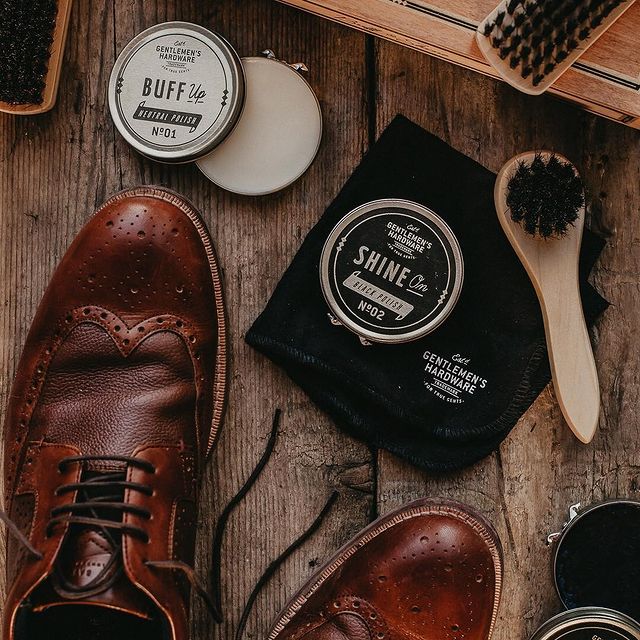 Travel Shoe Shine Tin